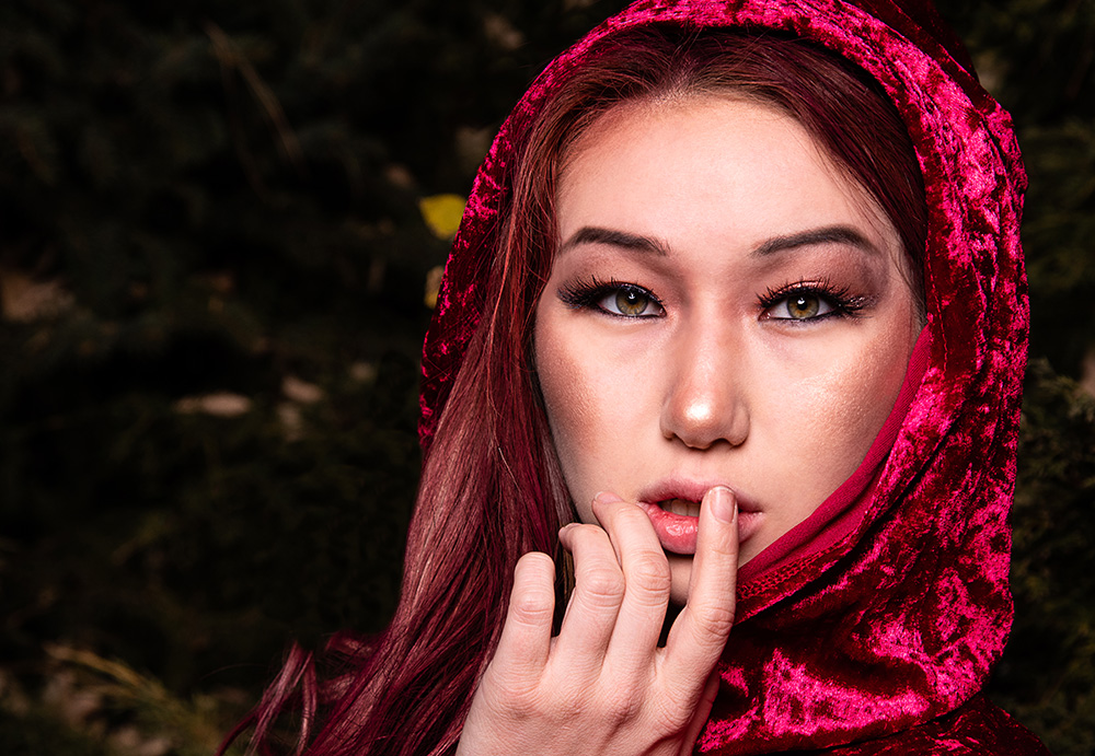 Ethnic looking girl with red hair wearing red velvet cape. Alyssa Bryn Photography. Bryssa. Bryssa Blog.